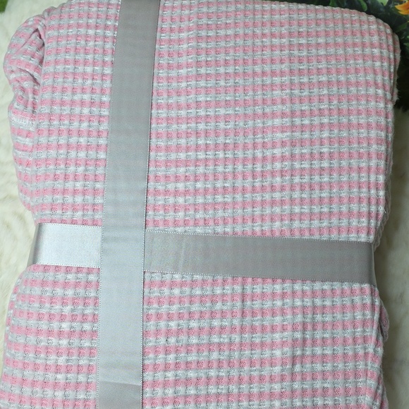 Roudelain Pink and White Waffle Three-Piece Pajama Set - Picture 5 of 7